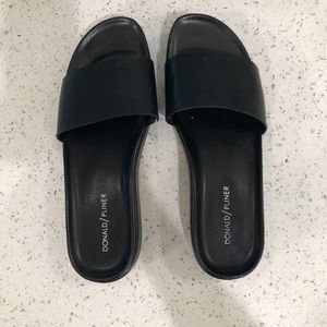 Donald Pliner Sandals
